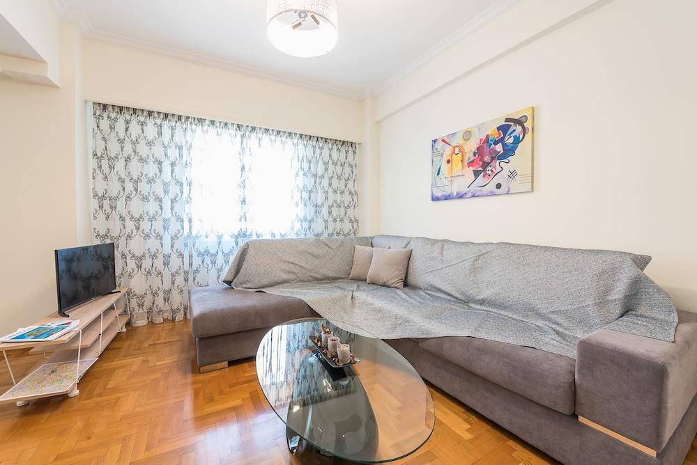 Comfy Apartment In Acropolis Area By Cloudkeys Atenas Exterior foto