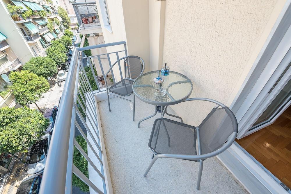 Comfy Apartment In Acropolis Area By Cloudkeys Atenas Exterior foto